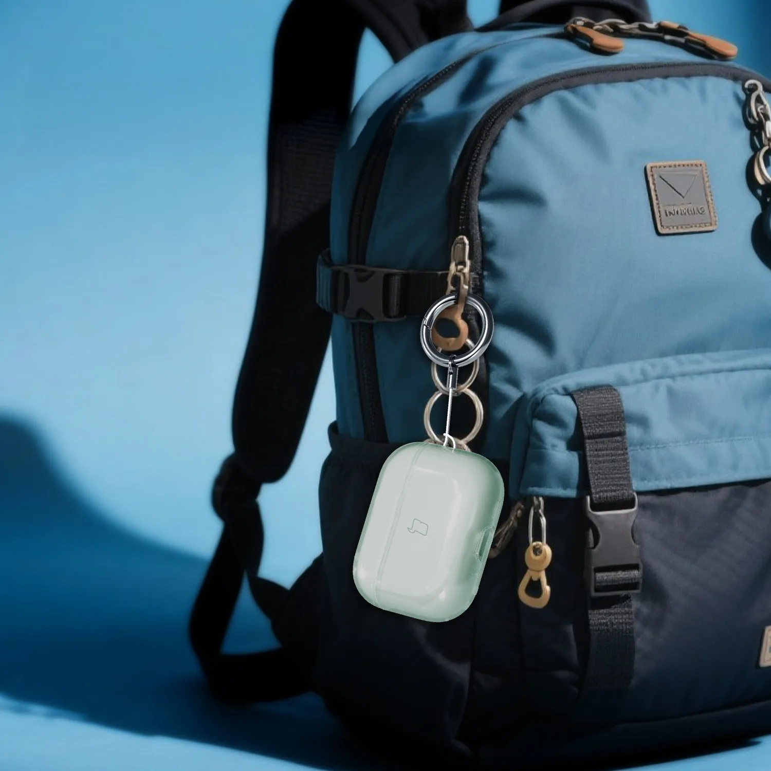 Etui na słuchawki z karabińczykiem Bizon Case Headphone Clear do Airpods Pro 3